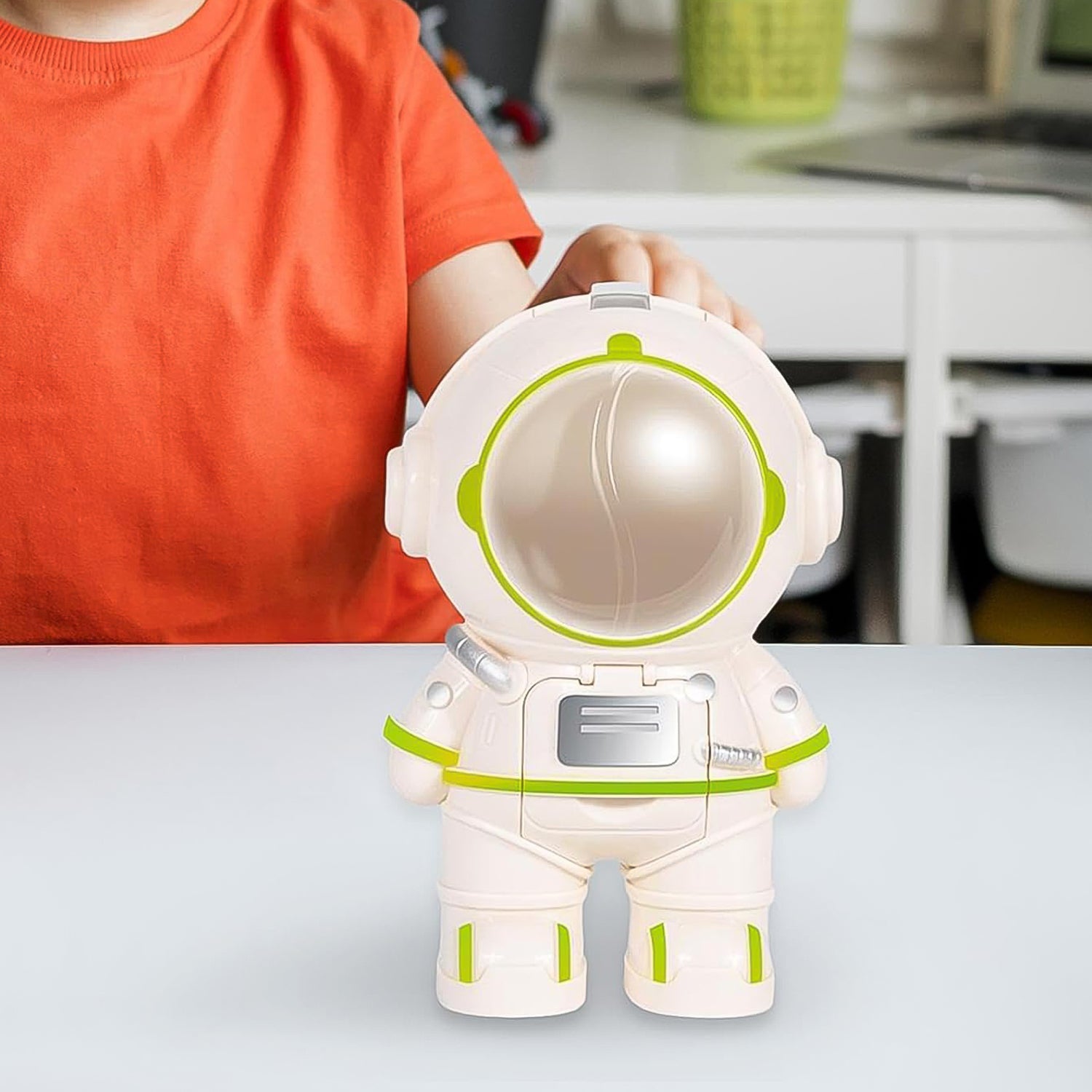 Astronaut Water Bottle with Strap – Fun & Portable Design 🚀