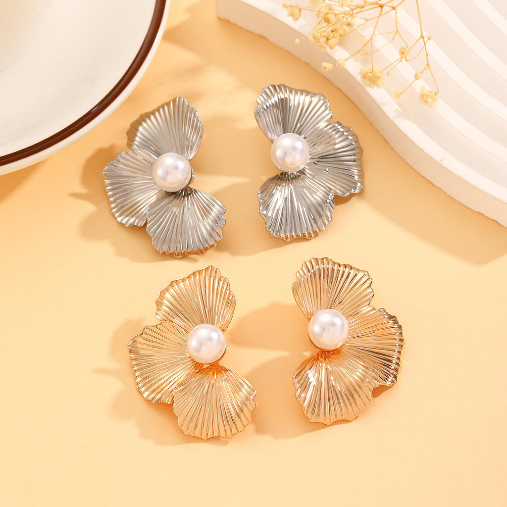 Elegant Metallic Floral Pearl Earrings