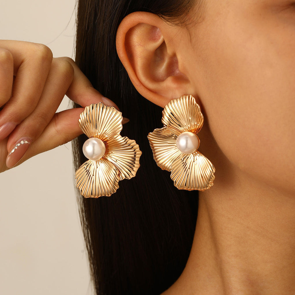 Elegant Metallic Floral Pearl Earrings
