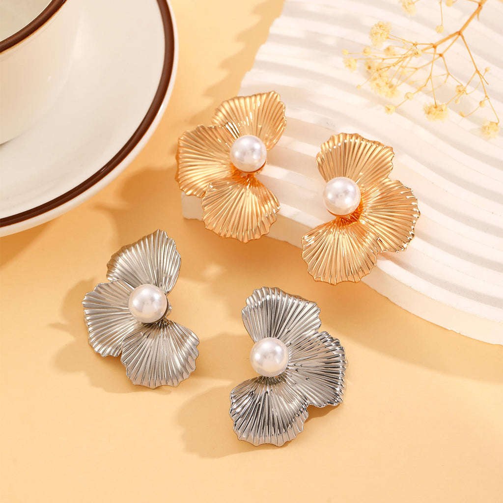 Elegant Metallic Floral Pearl Earrings