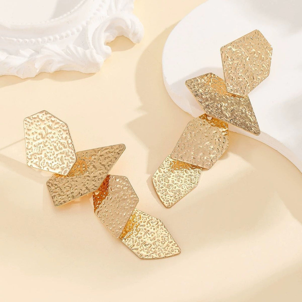 ✨ Nakshveda Luxe Gold & Heart Elegance Combo ✨