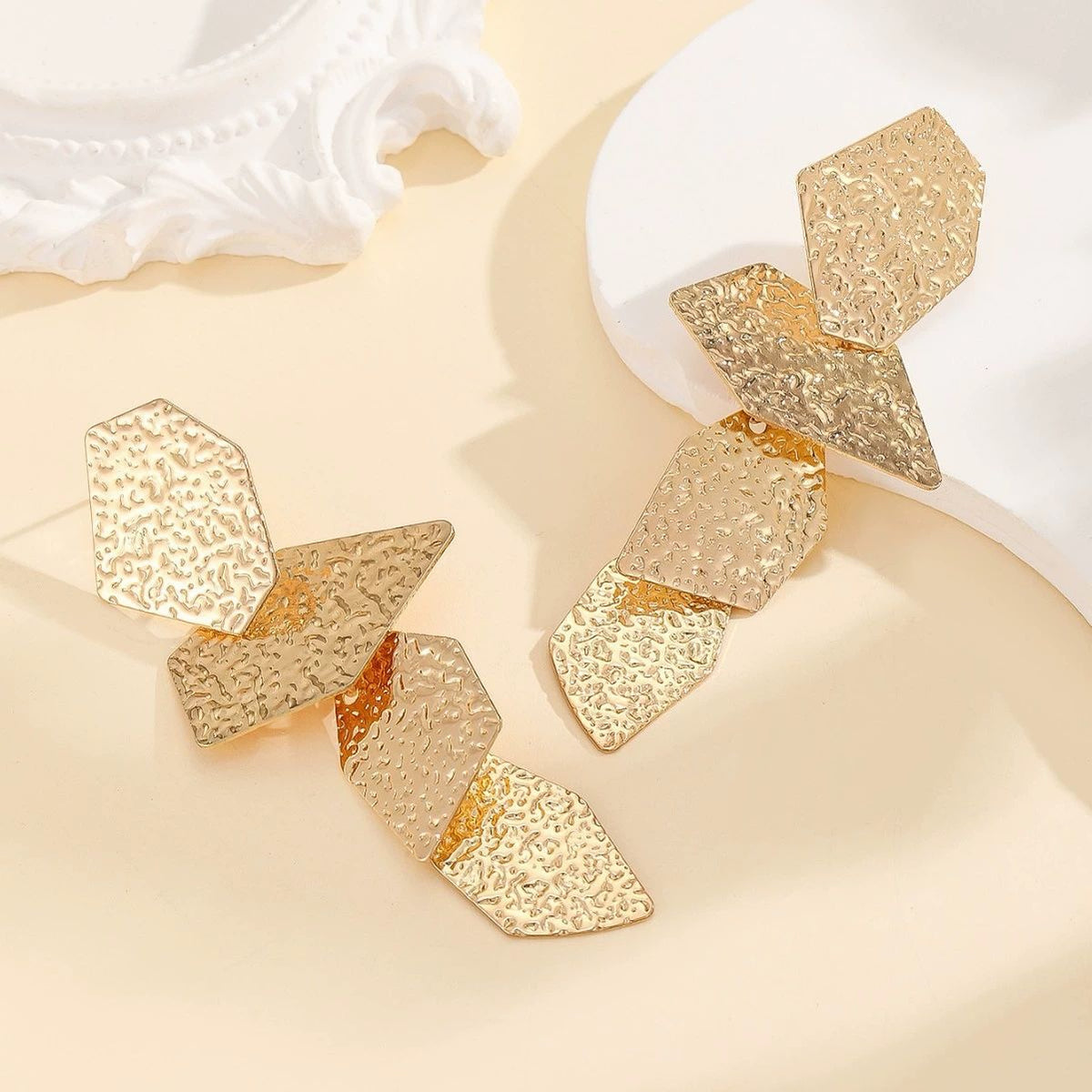 ✨ Nakshveda Luxe Gold & Heart Elegance Combo ✨