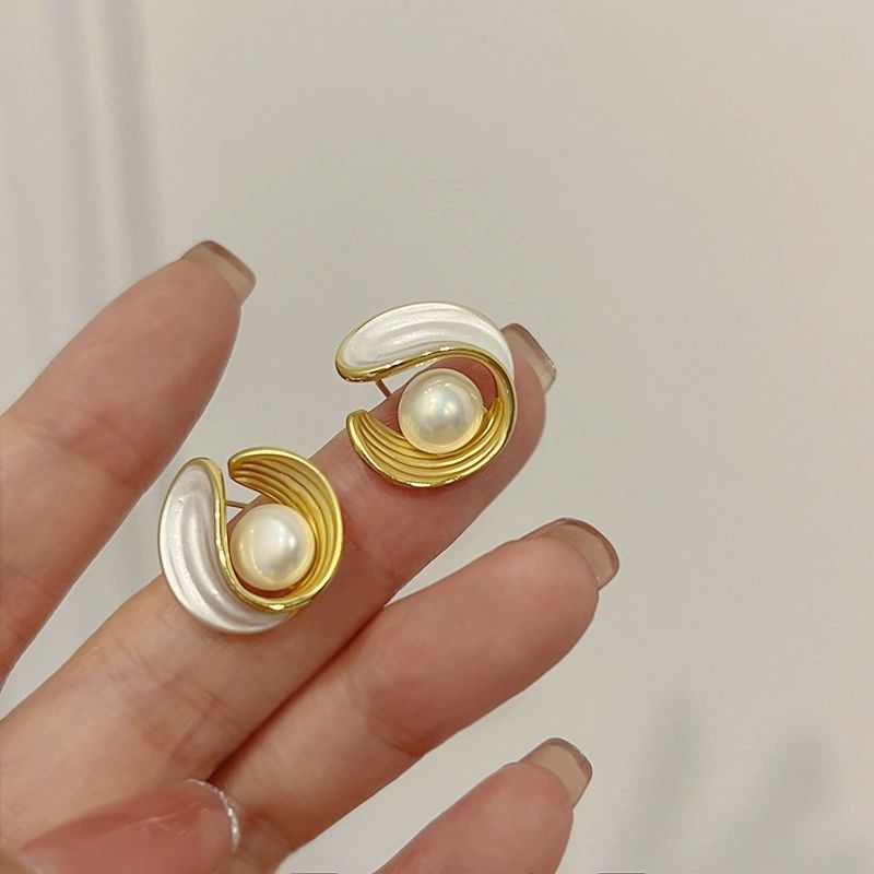 Pearl & Enamel Sculpted Stud Earrings