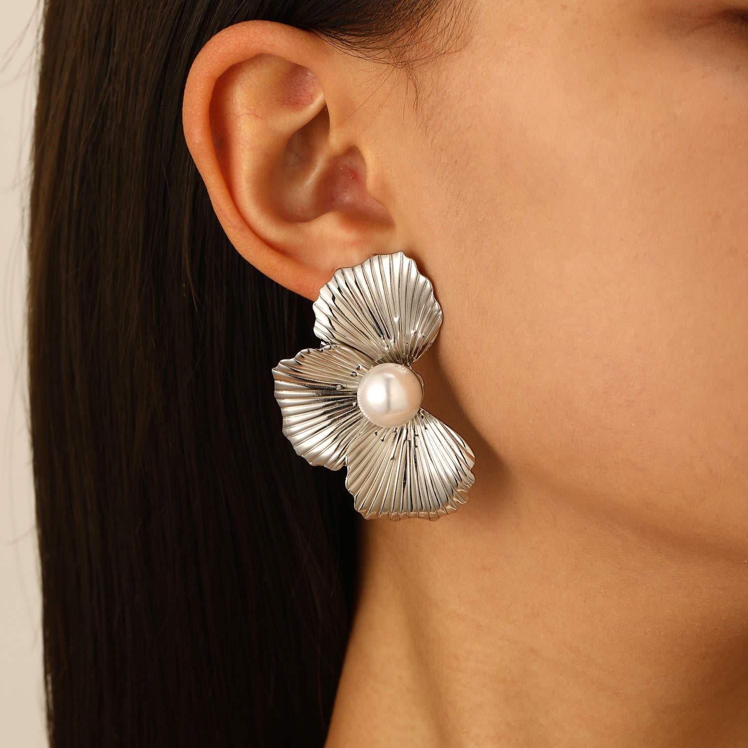 Elegant Metallic Floral Pearl Earrings