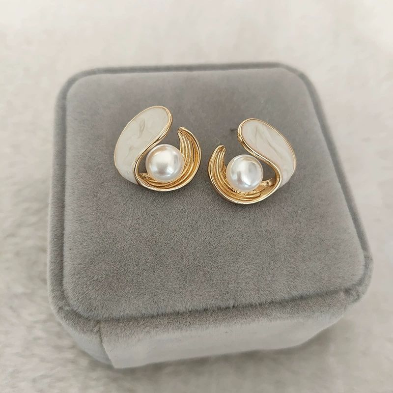 Pearl & Enamel Sculpted Stud Earrings