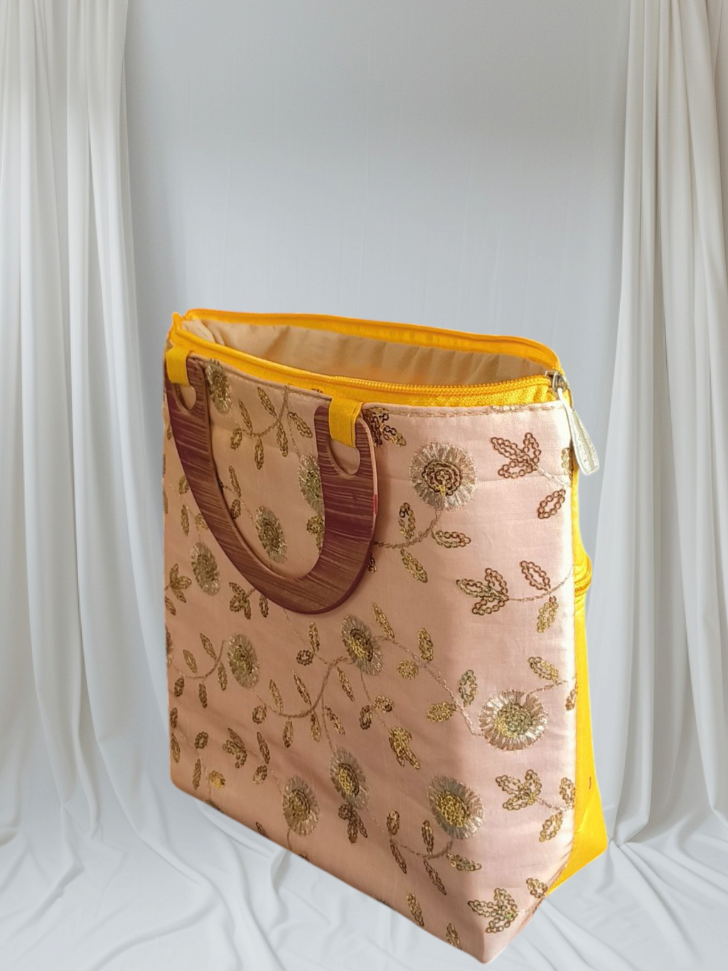 Elegant Embroidered Handbag with Wooden Handles