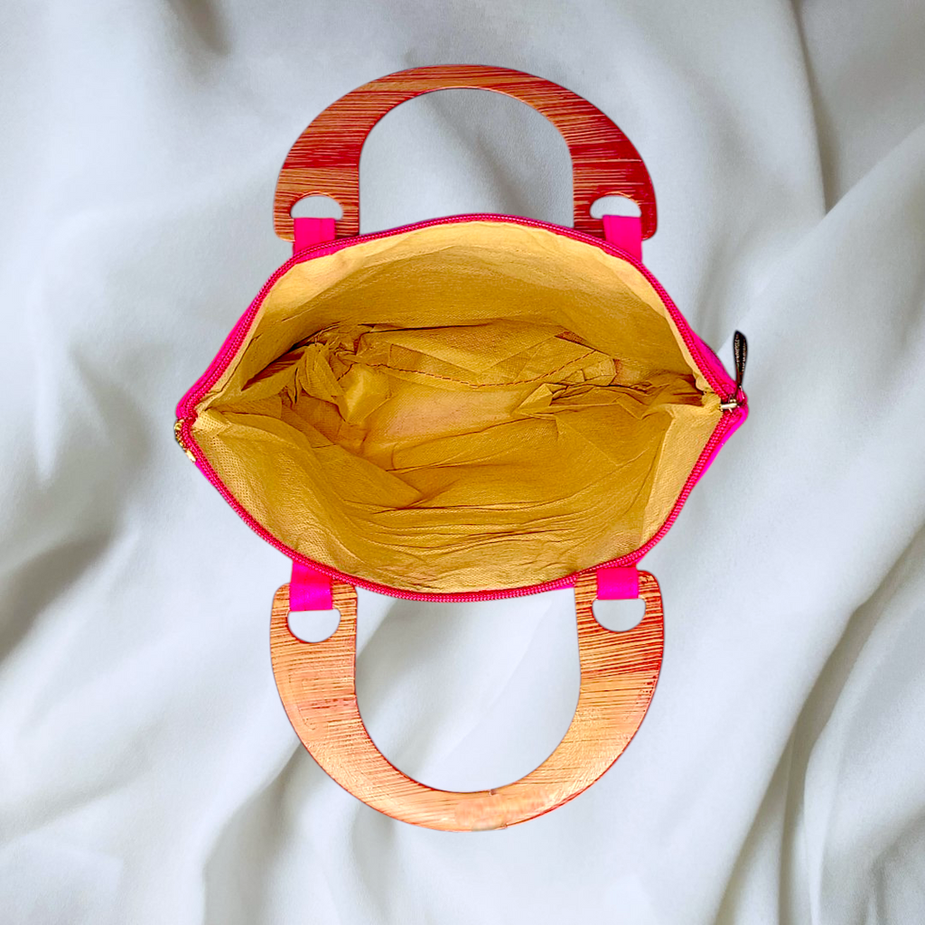 Elegant Embroidered Handbag with Wooden Handles