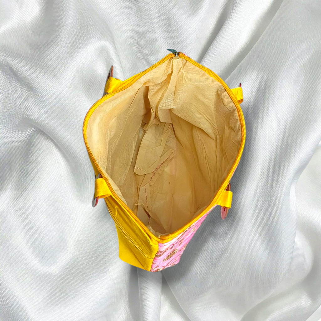 Elegant Embroidered Handbag with Wooden Handles