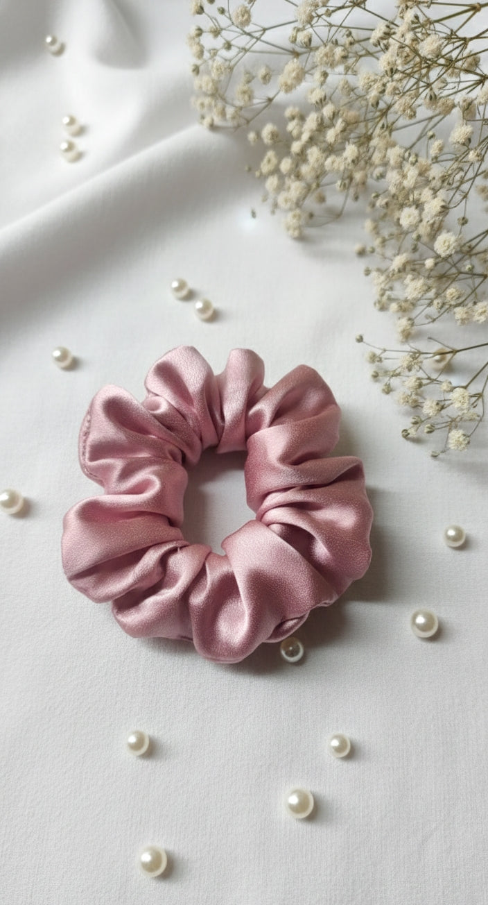✨ Premium Fabric Scrunchie Set – Elegant Everyday Hair Accessories ✨
