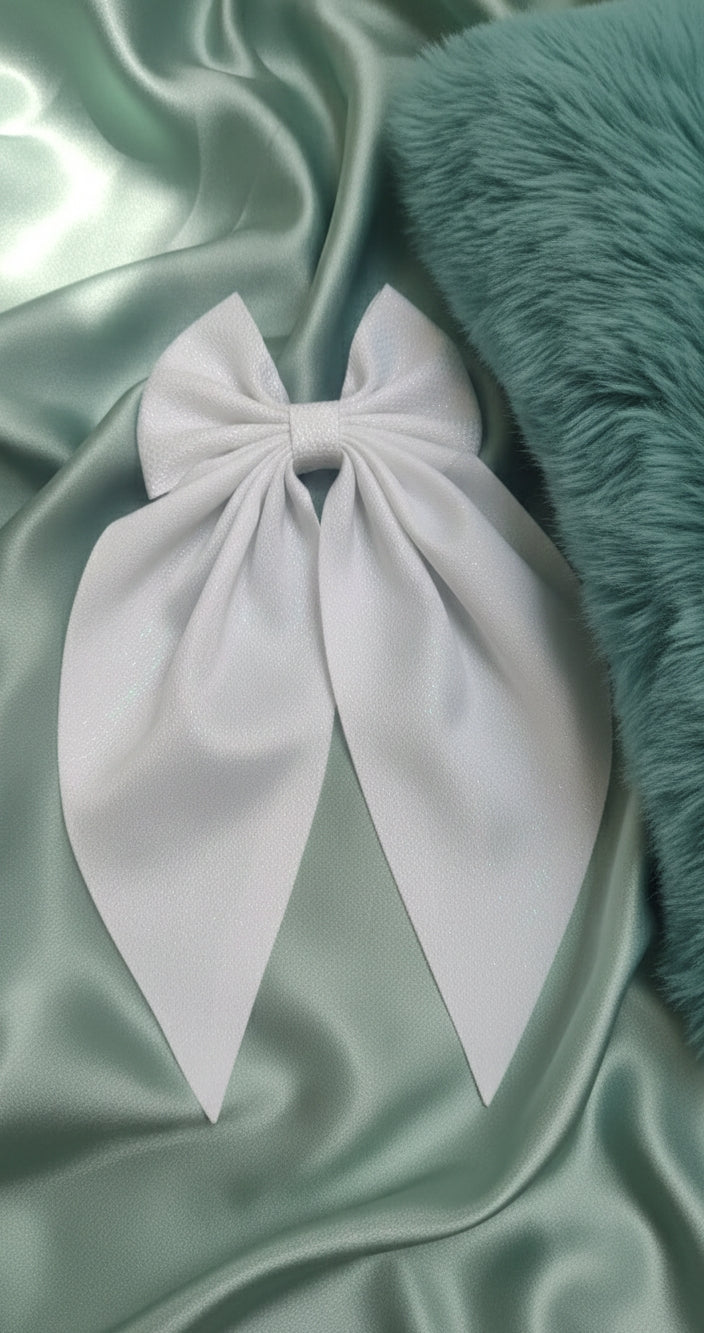🎀 Elegant White Satin Bow Hair Clip 🎀