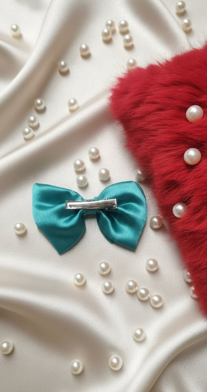 🎀 Teal Satin Bow Hair Clip – Elegant Everyday Accessory 🎀