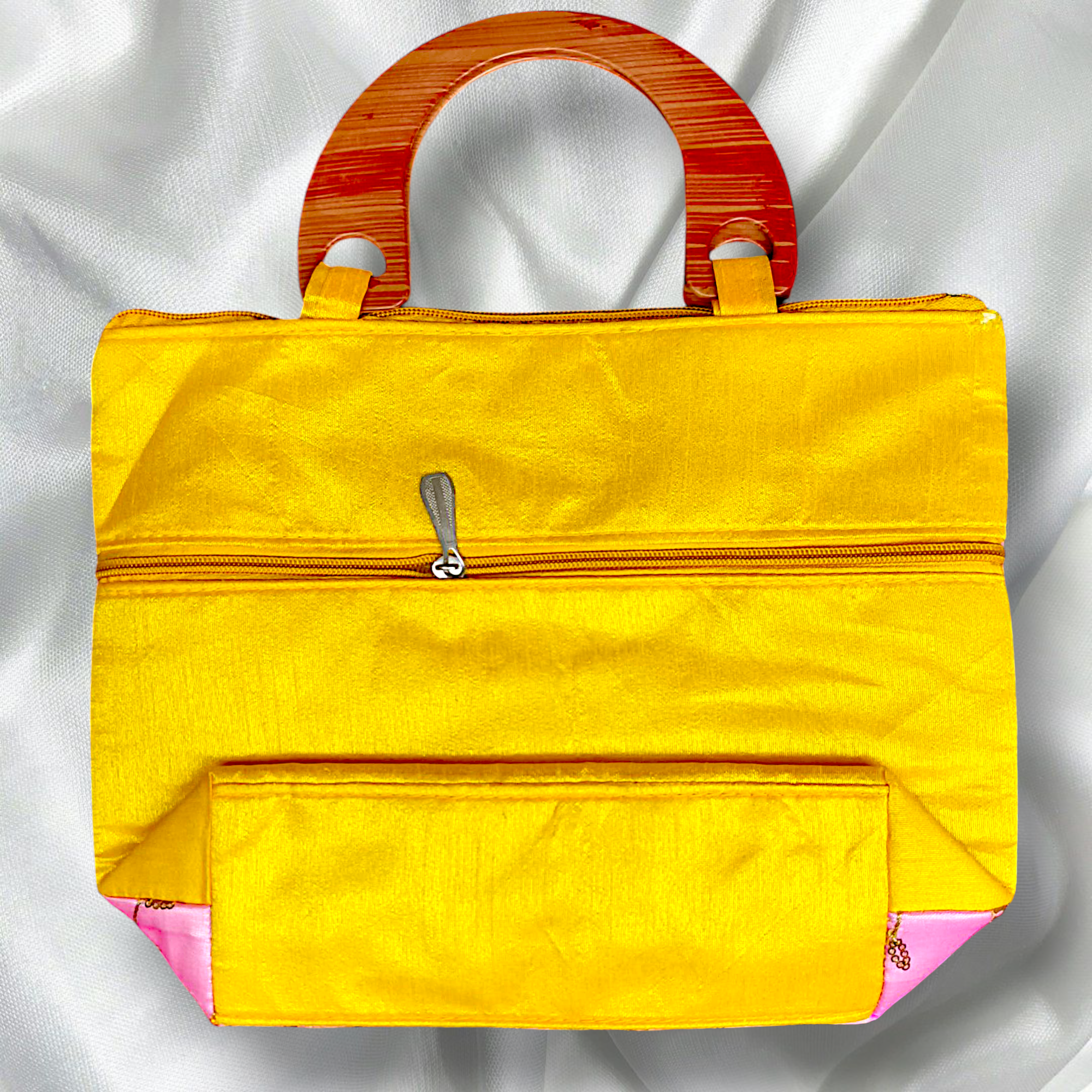 Elegant Embroidered Handbag with Wooden Handles