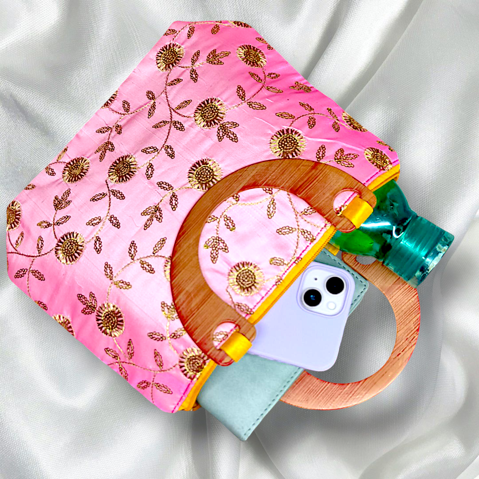 Elegant Embroidered Handbag with Wooden Handles