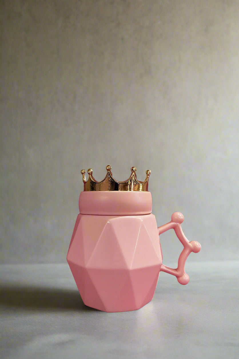 👑✨ Crown Love Ceramic Mug with Golden Crown Lid 🌸☕